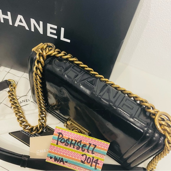 CHANEL Old Medium Boy Flap Bag - Picture 2 of 9